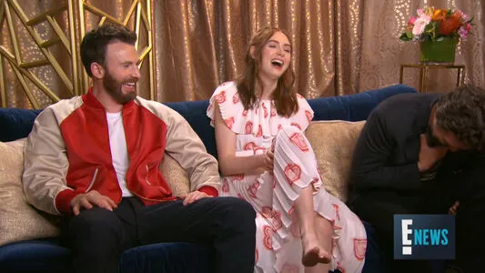 Karen Gillan / karengillan фото голая #0476