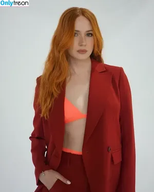Karen Gillan / karengillan nude photo #0732