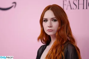 Karen Gillan / karengillan nude photo #0891