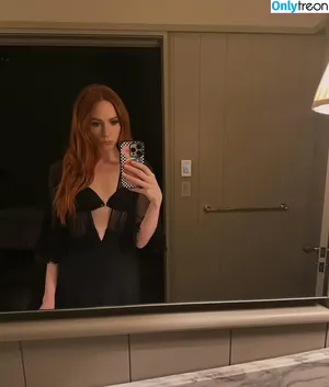 Karen Gillan / karengillan nude photo #0897