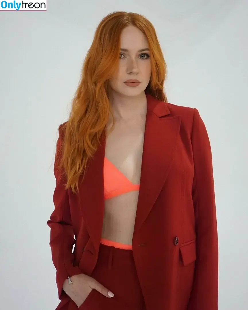 Karen Gillan nude photo #0732 (karengillan)