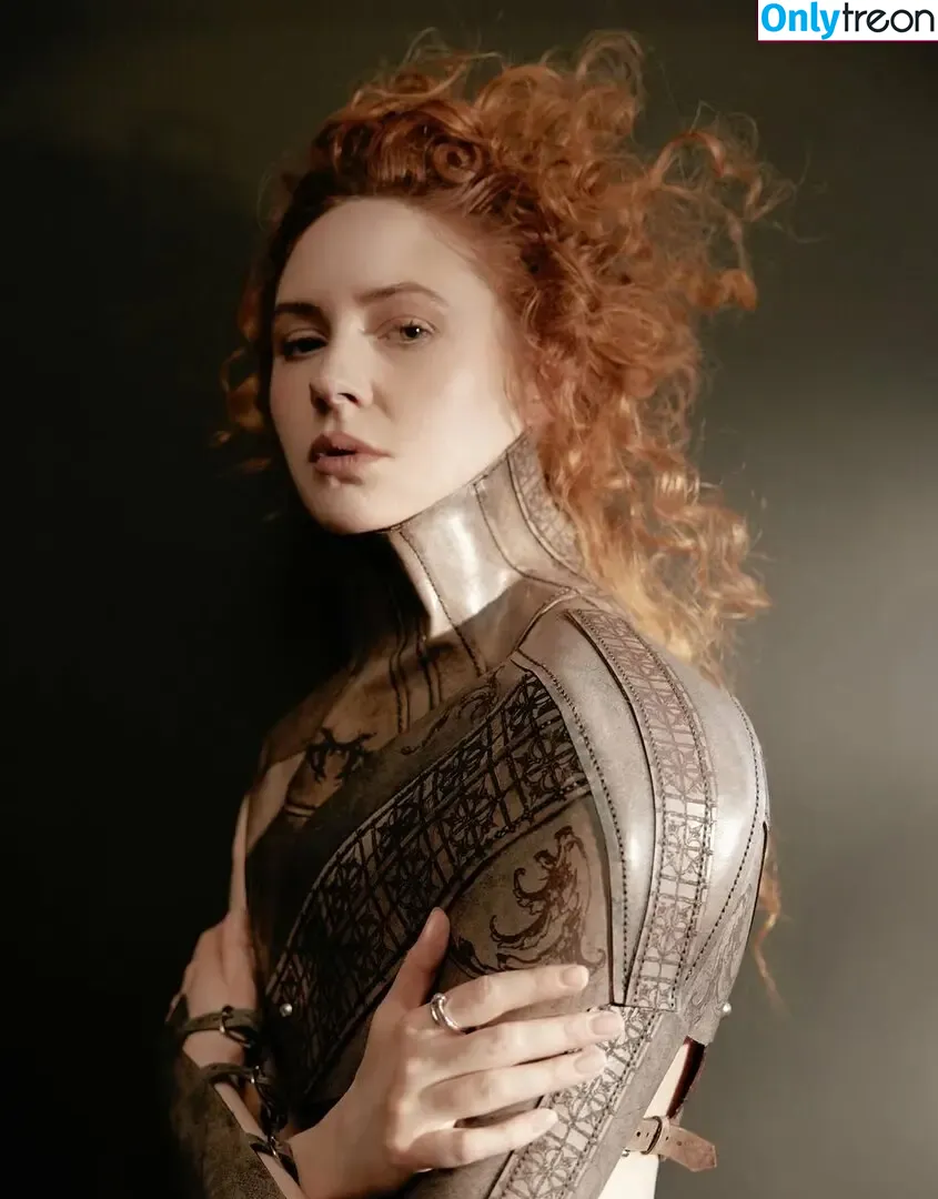 Karen Gillan голая photo #0869 (karengillan)