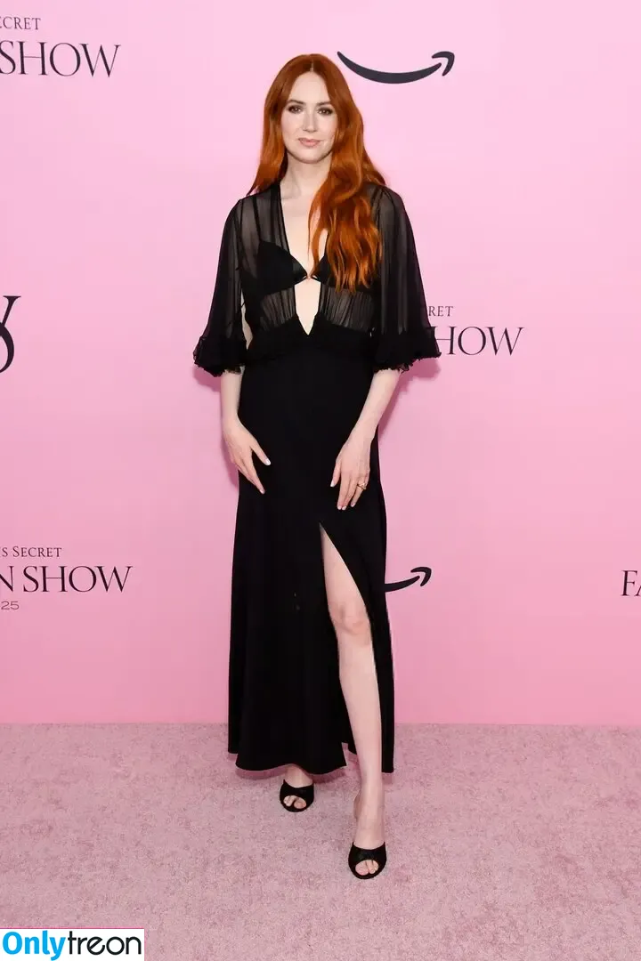 Karen Gillan голая photo #0874 (karengillan)