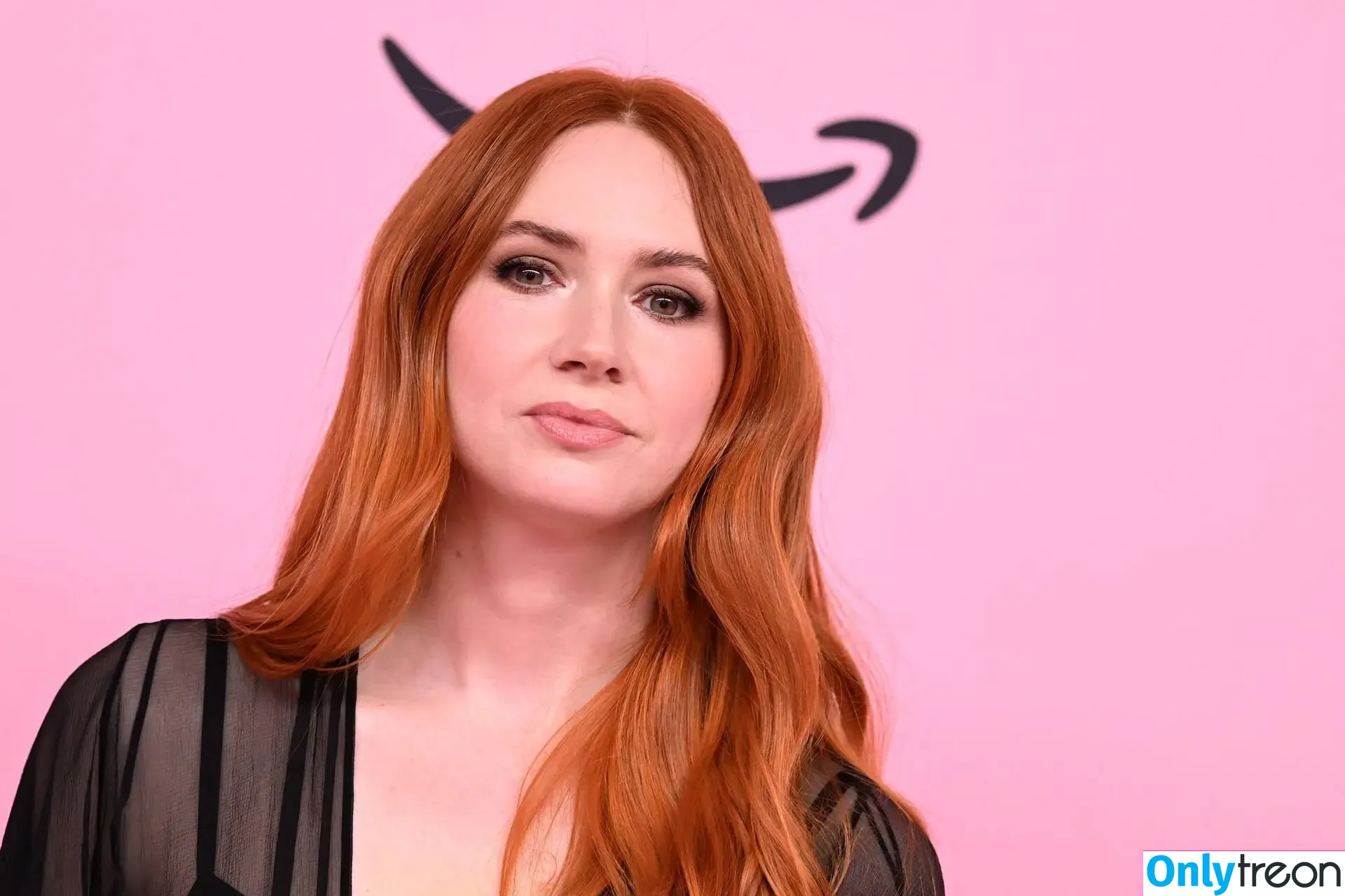 Karen Gillan nude photo #0890 (karengillan)