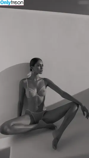  nude photo #0007