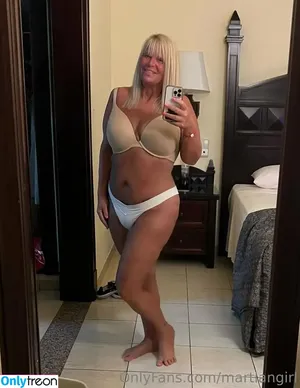 Karen Pennington / Bailey Buttner / Karen Buttner / Karensgalaxy / Martiangirl / Martiangirl1 / karen.buttner nude photo #0009