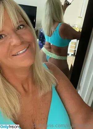 Karen Pennington / Bailey Buttner / Karen Buttner / Karensgalaxy / Martiangirl / Martiangirl1 / karen.buttner nude photo #0044