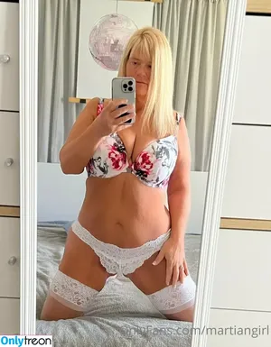 Karen Pennington / Bailey Buttner / Karen Buttner / Karensgalaxy / Martiangirl / Martiangirl1 / karen.buttner nude photo #0064