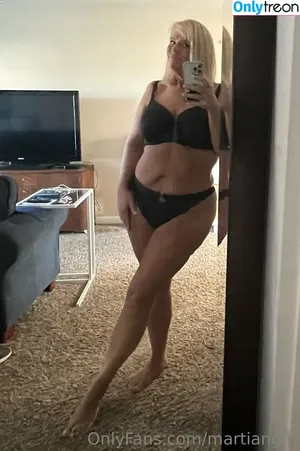 Karen Pennington / Bailey Buttner / Karen Buttner / Karensgalaxy / Martiangirl / Martiangirl1 / karen.buttner nude photo #0098