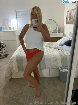 Karen Pennington / Bailey Buttner / Karen Buttner / Karensgalaxy / Martiangirl / Martiangirl1 / karen.buttner nude photo #0146