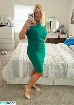 Karen Pennington / Bailey Buttner / Karen Buttner / Karensgalaxy / Martiangirl / Martiangirl1 / karen.buttner nude photo #0172