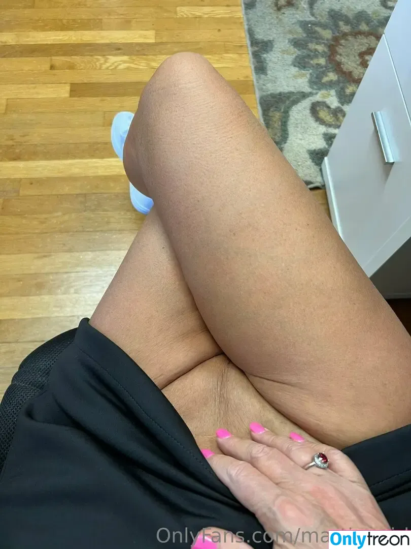 Karen Pennington nude photo #0007 (Bailey Buttner / Karen Buttner / Karensgalaxy / Martiangirl / Martiangirl1 / karen.buttner)