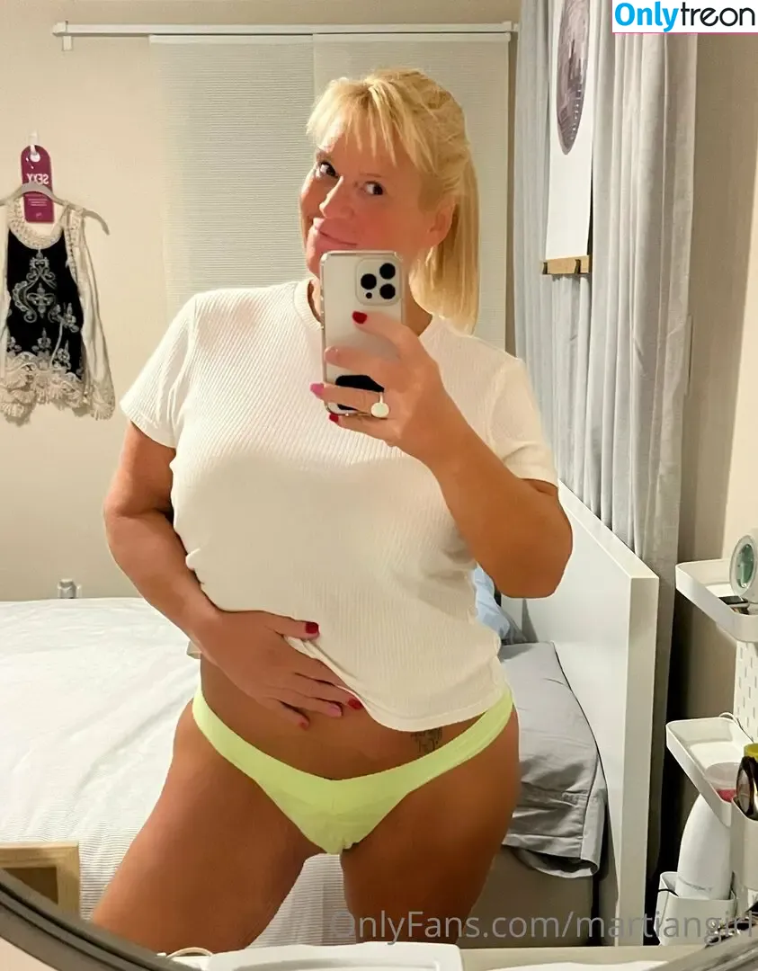 Karen Pennington nude photo #0097 (Bailey Buttner / Karen Buttner / Karensgalaxy / Martiangirl / Martiangirl1 / karen.buttner)