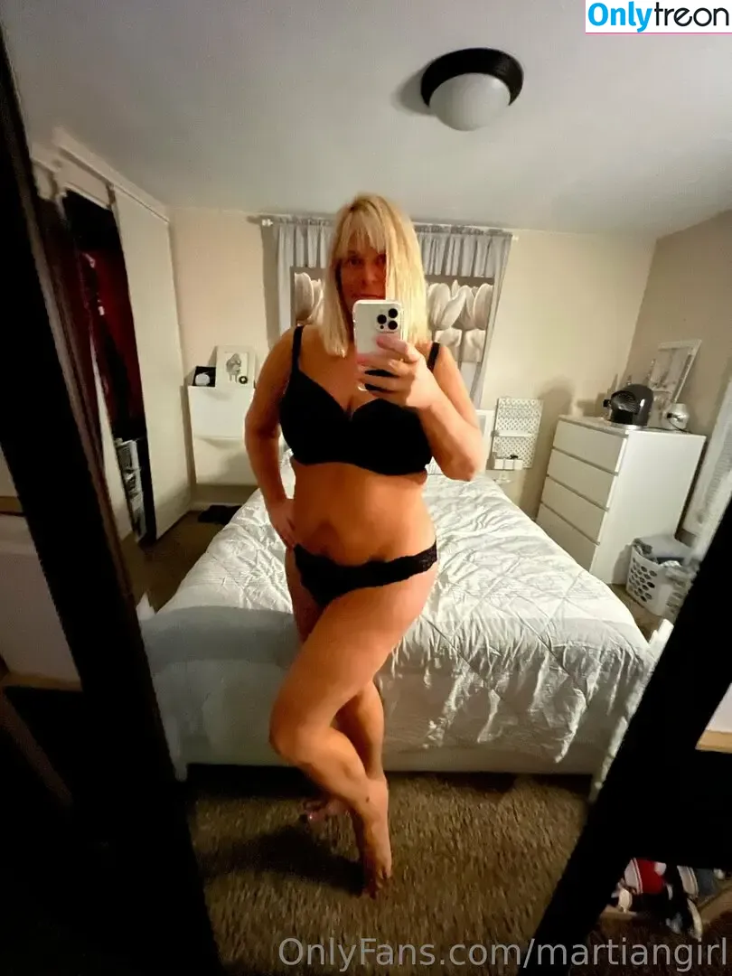 Karen Pennington nude photo #0101 (Bailey Buttner / Karen Buttner / Karensgalaxy / Martiangirl / Martiangirl1 / karen.buttner)