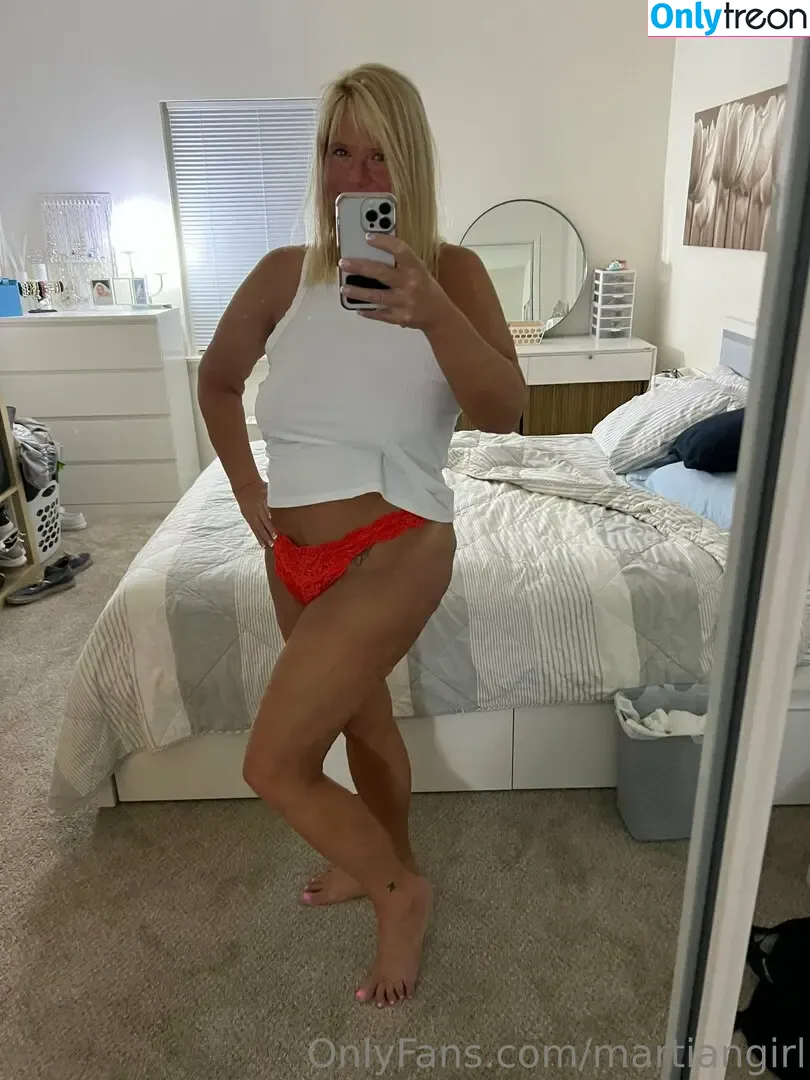 Karen Pennington nude photo #0146 (Bailey Buttner / Karen Buttner / Karensgalaxy / Martiangirl / Martiangirl1 / karen.buttner)