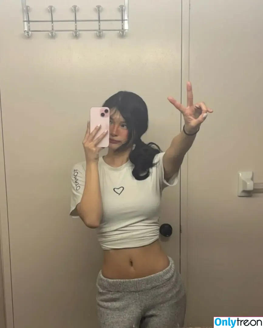 Karenxtran nude photo #0169 (Strawberry.bunni / seunnngmiii)