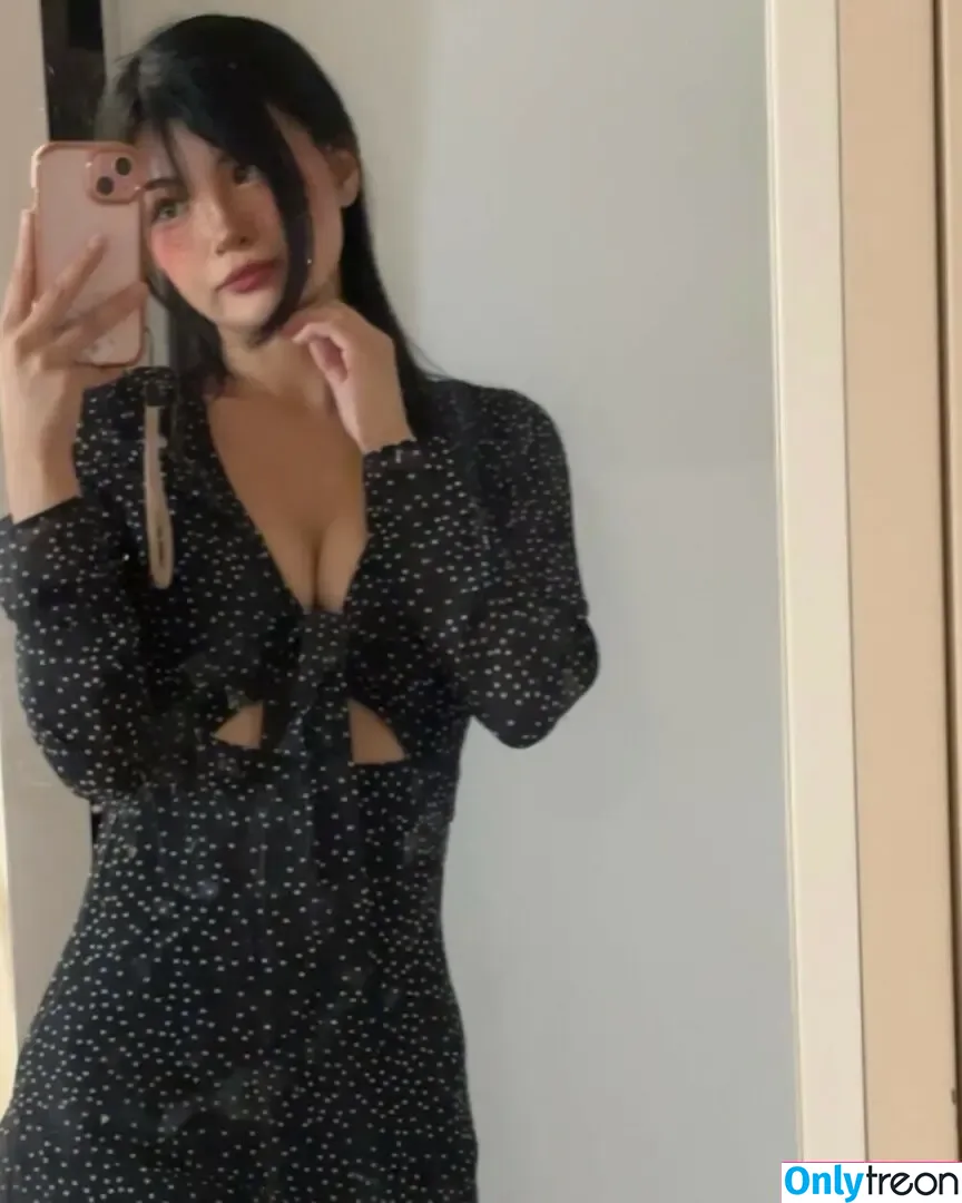Karenxtran nude photo #0193 (Strawberry.bunni / seunnngmiii)