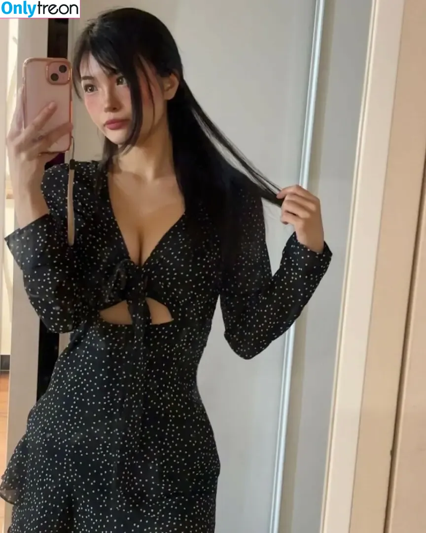 Karenxtran nude photo #0198 (Strawberry.bunni / seunnngmiii)