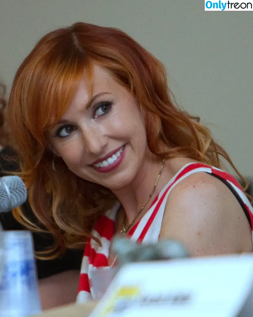 Kari Byron nude photo #0159 (KariByron / therealkaribyron)