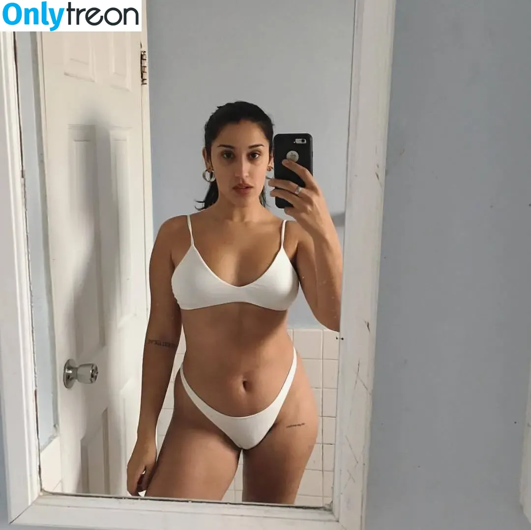 Karina Padilla nude photo #0006 (karendianne06 / karinapadilla__)