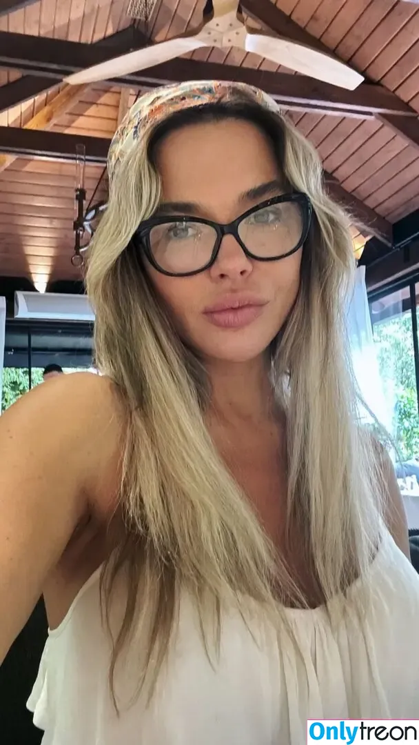 Karina Zvereva голая photo #0205 (karinazvereva)