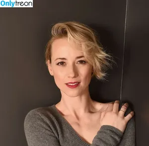 Karine Vanasse / karinevanasse nude photo #0023