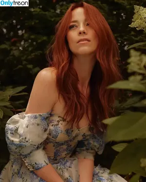 Karine Vanasse / karinevanasse nude photo #0031