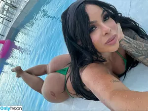 Karishna Ayala / karishna.ayala / karishnaayala nude photo #0001