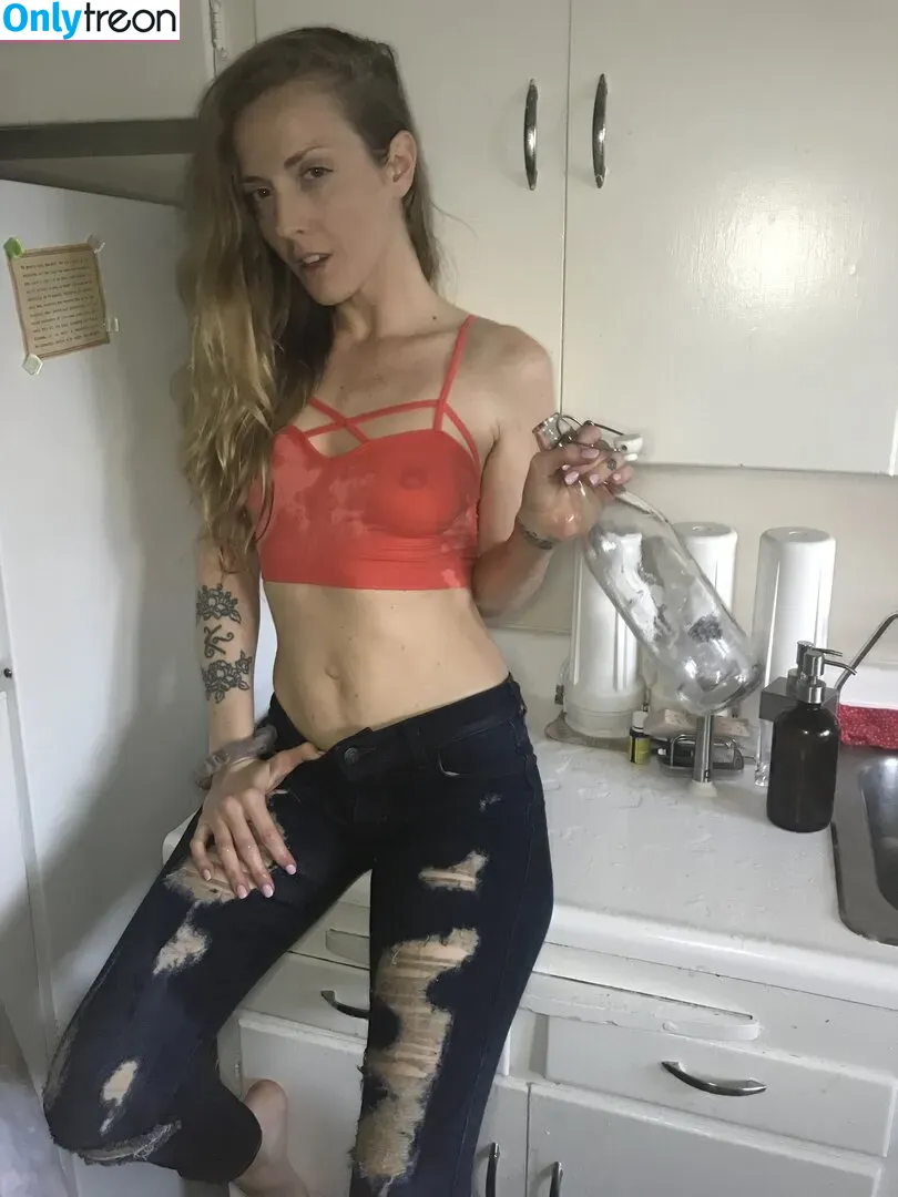 karlakush420 голая photo #0077 (karlakush420)