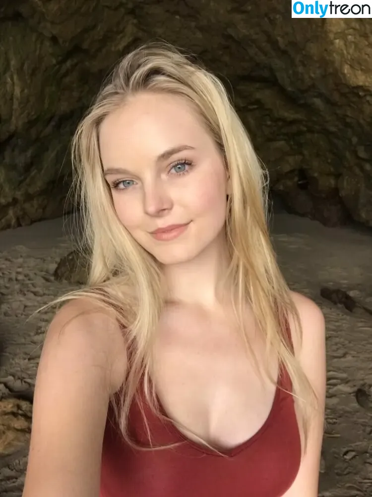 Karley Scott Collins nude photo #0004 (karleyscottcollins)