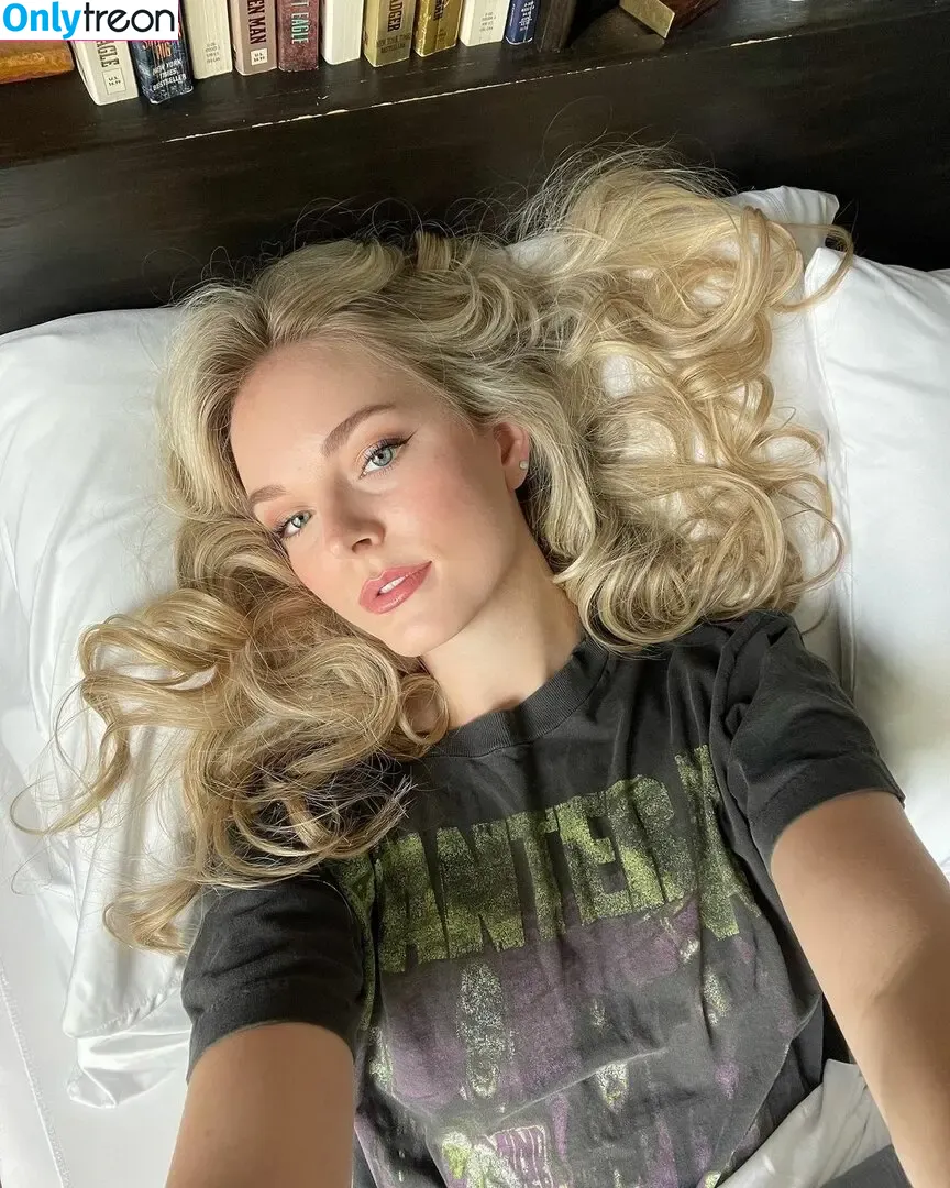 Karley Scott Collins nude photo #0010 (karleyscottcollins)