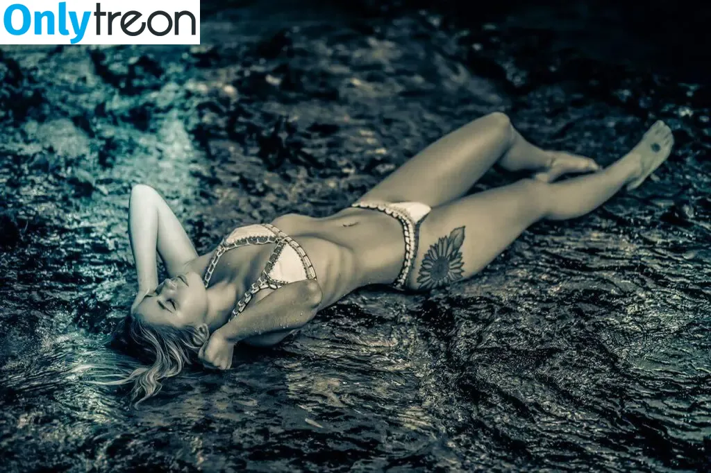 Karli Itskmakee голая photo #0002 (itskmakee / karliimakeee)