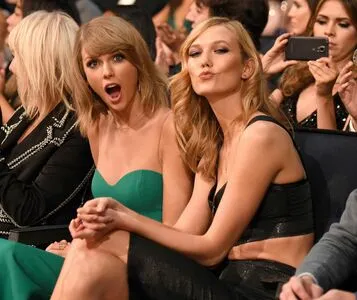 Karlie Kloss / karliekloss фото голая #0159