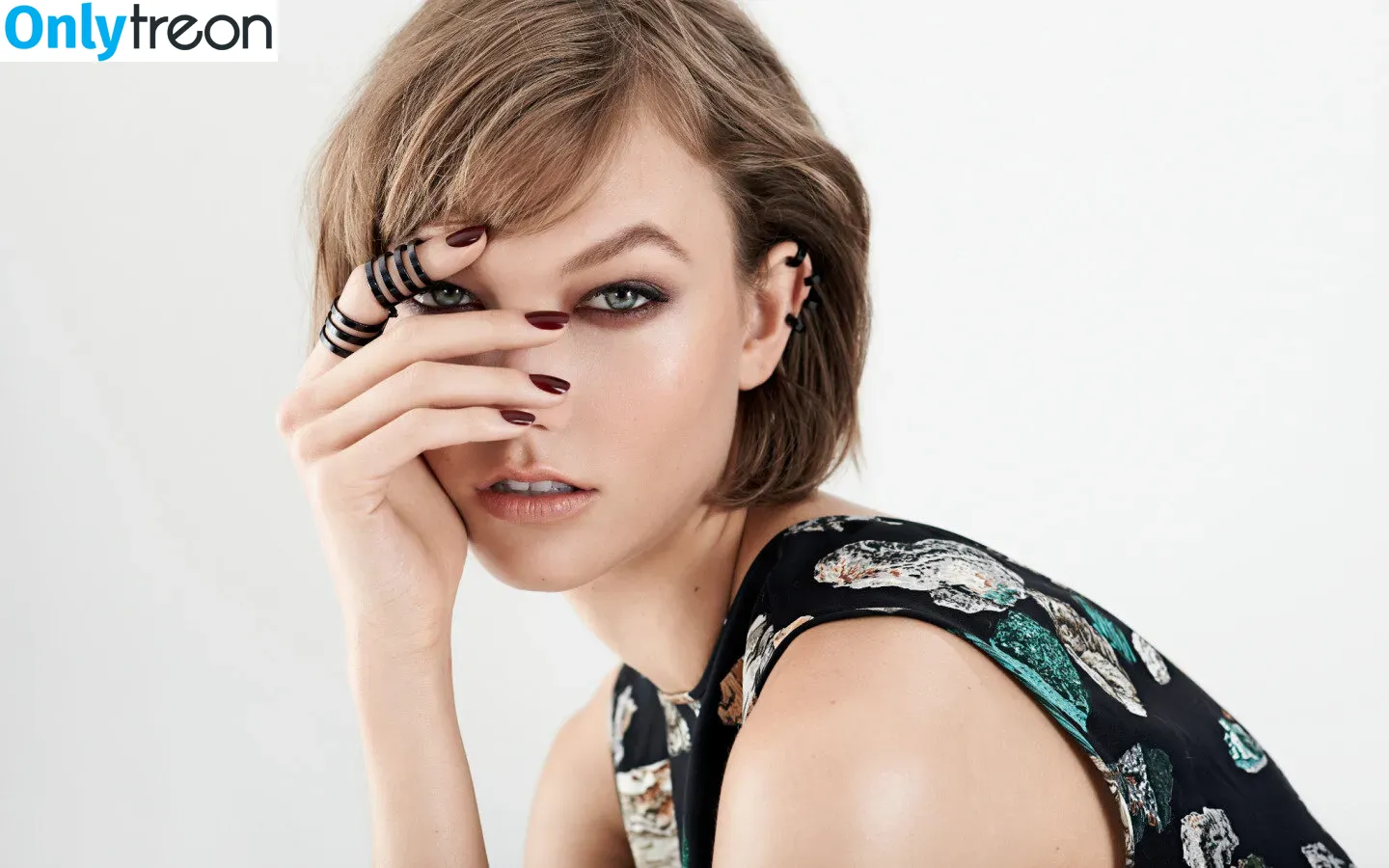 Karlie Kloss голая photo #0065 (karliekloss)