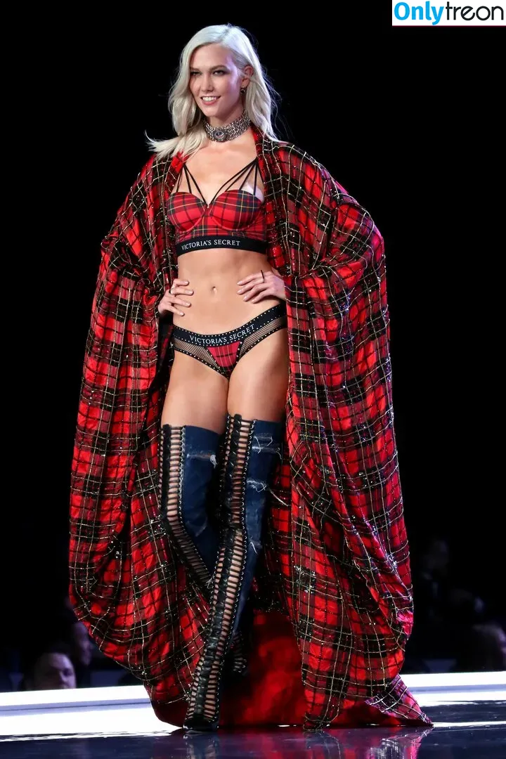 Karlie Kloss голая photo #0109 (karliekloss)