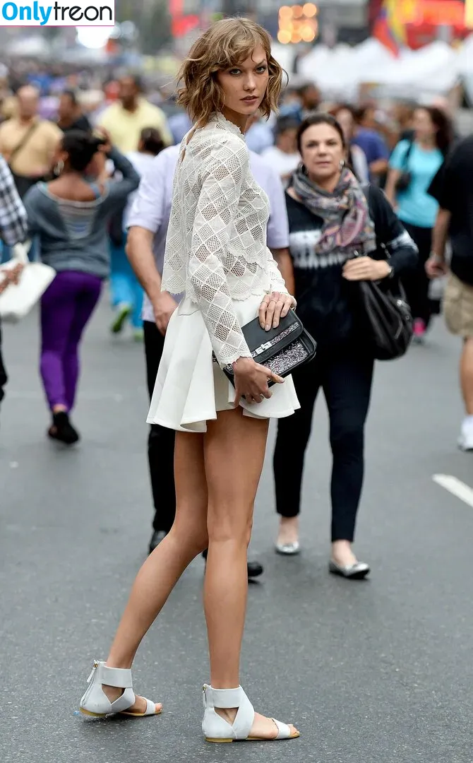 Karlie Kloss голая photo #0119 (karliekloss)