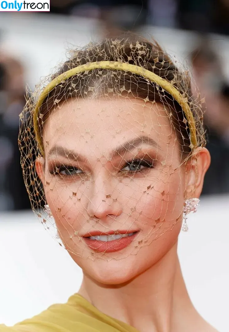 Karlie Kloss голая photo #0184 (karliekloss)