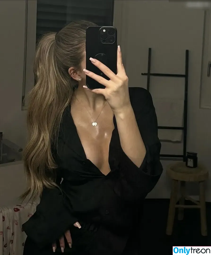 Karlotta Nila голая photo #0325 (karlotta.nila)
