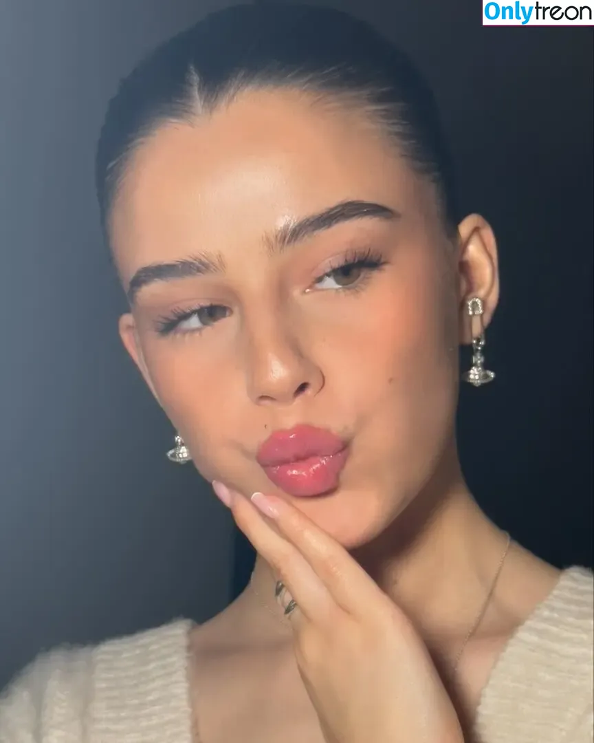 Karlotta Nila голая photo #0397 (karlotta.nila)