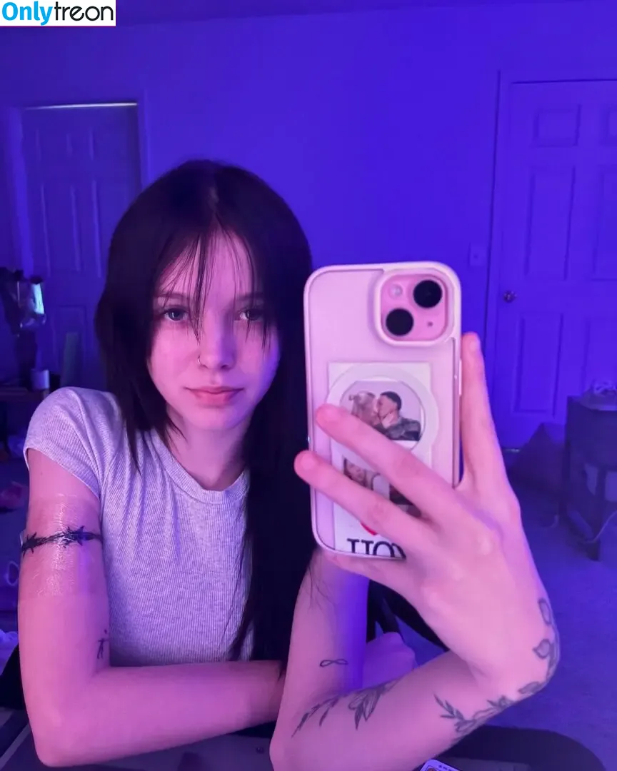 Karma Herremans голая photo #0001 (karmaleigh / sheiskarmaa / smhkarma)
