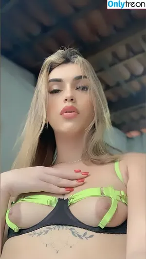 Karol Castro / carol_icastro / caroldecastr nude photo #0001