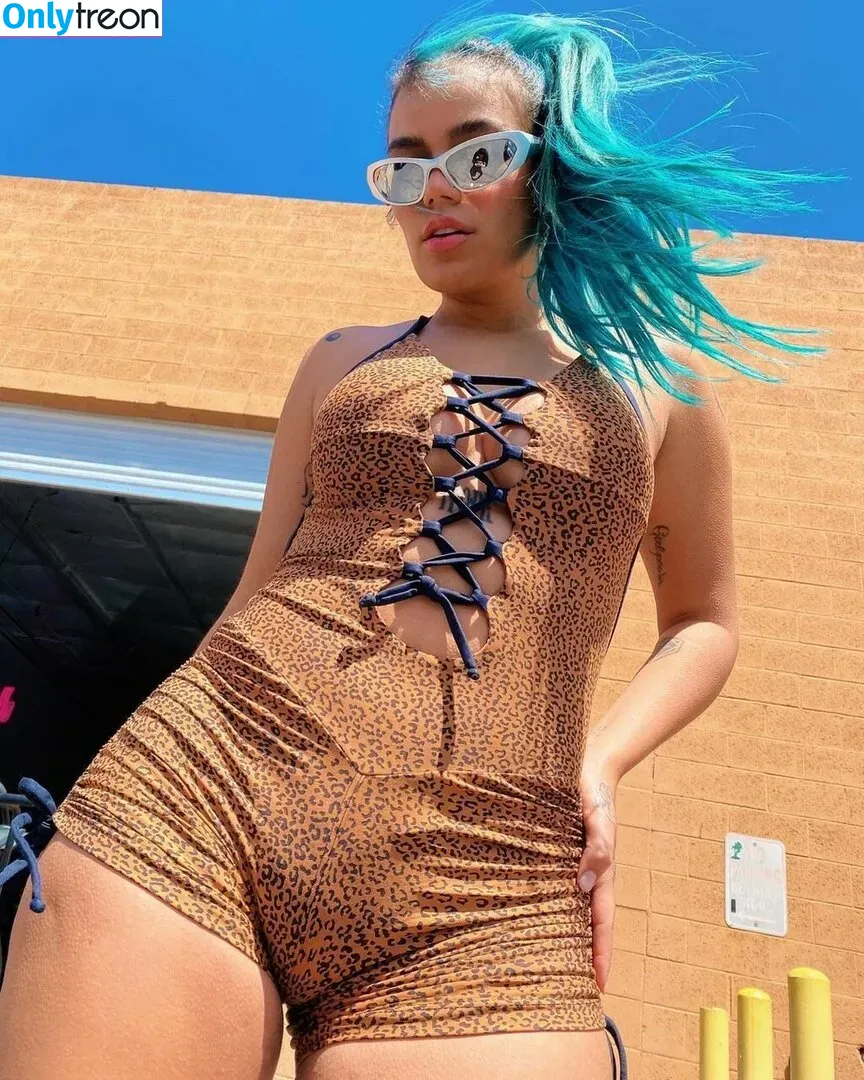 Karol G голая photo #0122 (karolg / karolgfriend)
