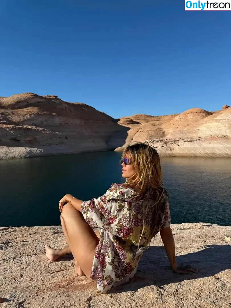Karol G nude photo #0542 (karolg / karolgfriend)