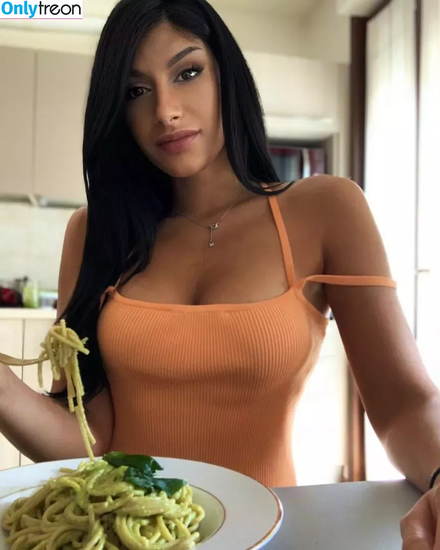 Karolina Surpi nude photo #0001 (karolinasurpi / u334675294)