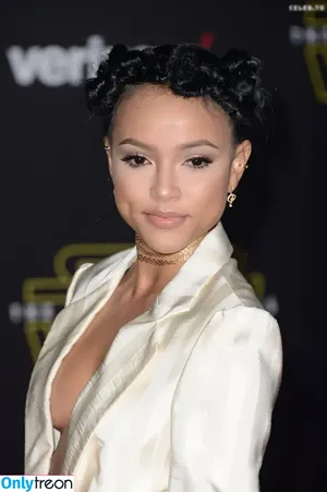 Karrueche Tran / Karrueche фото голая #0055