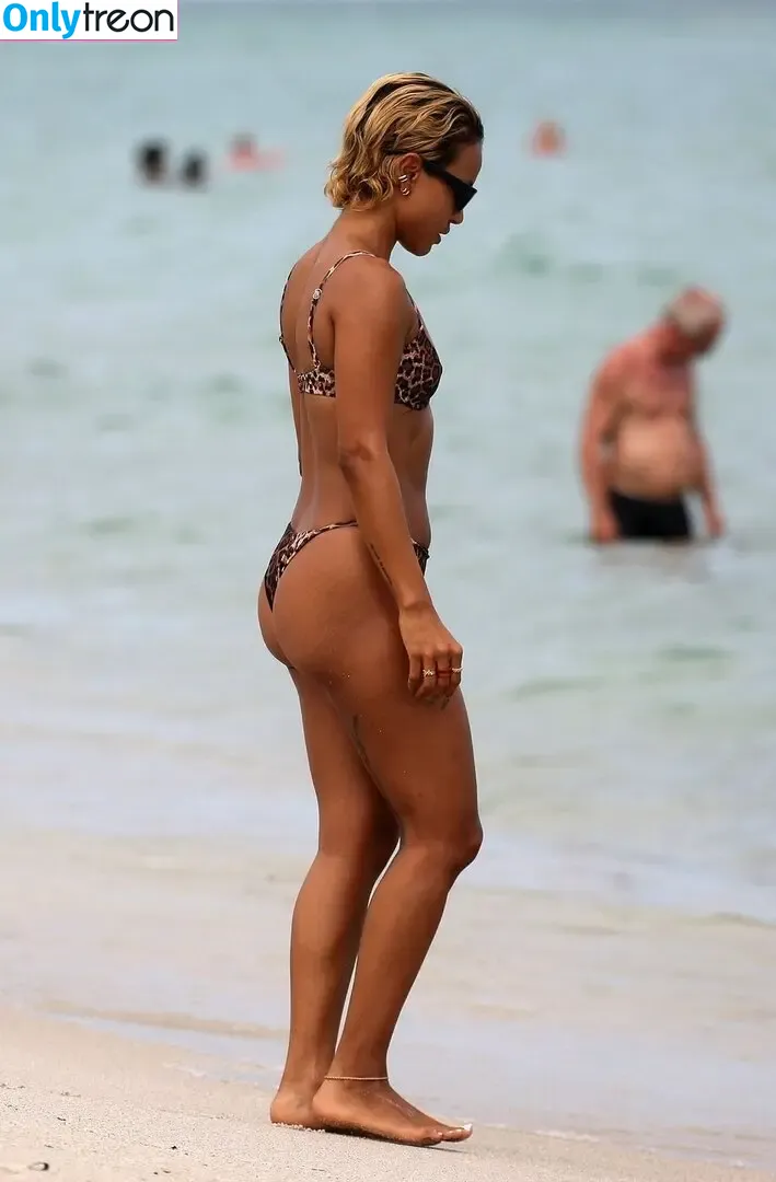 Karrueche Tran nude photo #0240 (Karrueche)