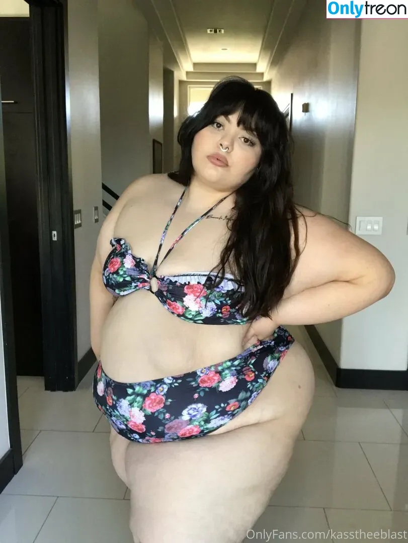 kasstheeblast nude photo #0026 (kasstheeblast)