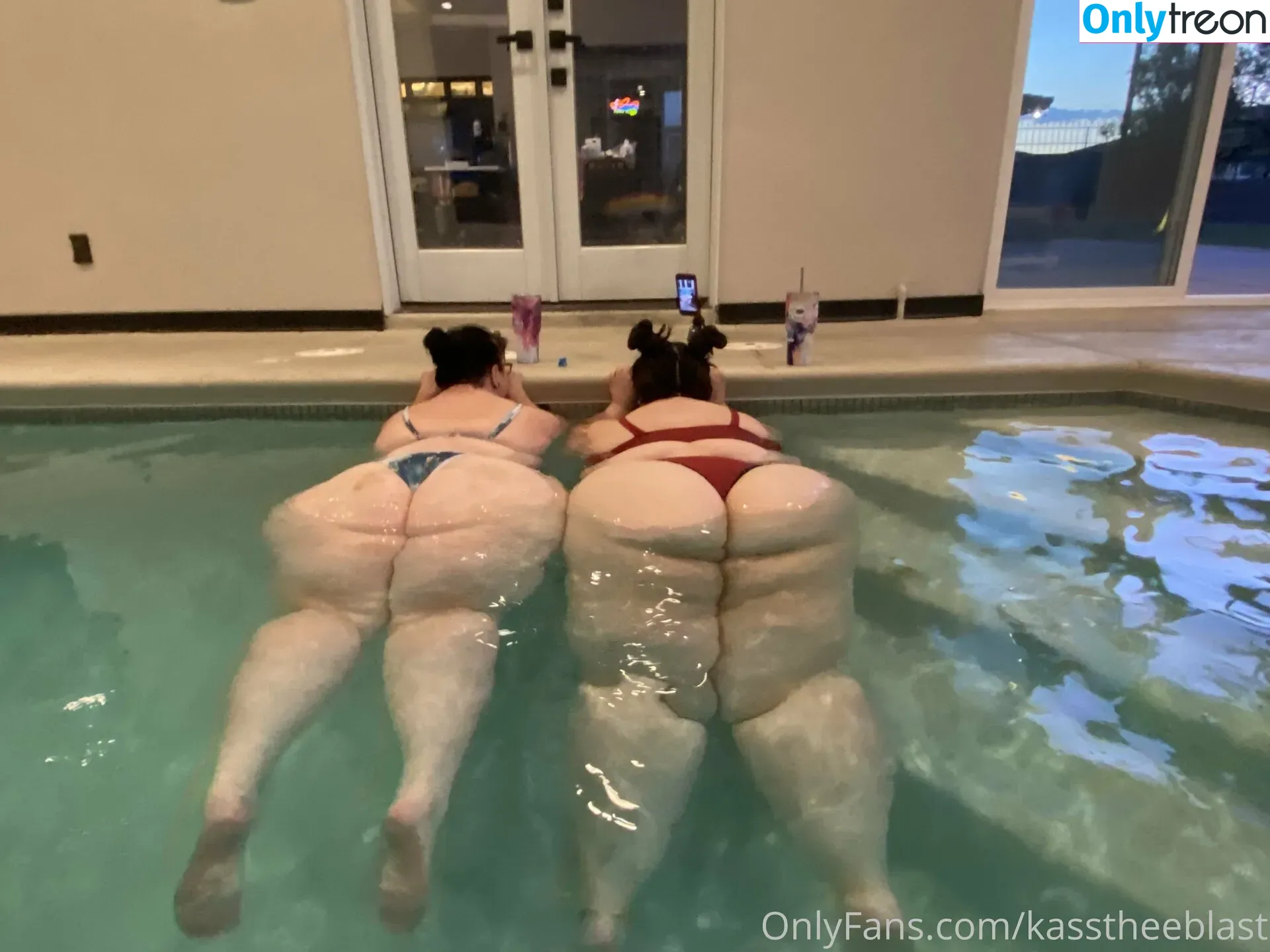 kasstheeblast nude photo #0039 (kasstheeblast)
