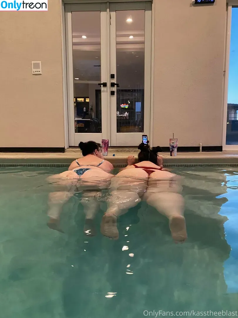 kasstheeblast nude photo #0041 (kasstheeblast)