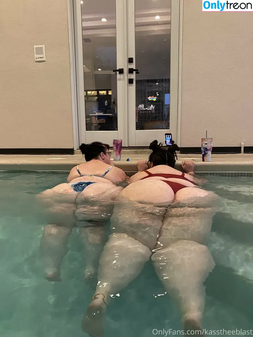 kasstheeblast nude photo #0042 (kasstheeblast)